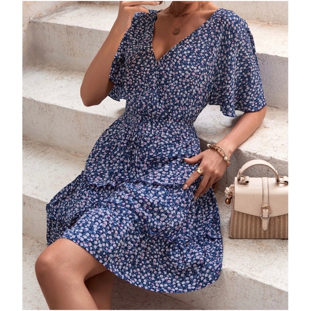 Boho Ditsy Floral Butterfly Sleeve Mini Dress - Picture 8 of 10